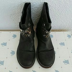 Black bootie