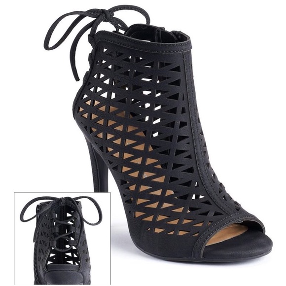 LC Lauren Conrad Shoes - LAST‼️ LAUREN CONRAD Black Lace Up Back Boots