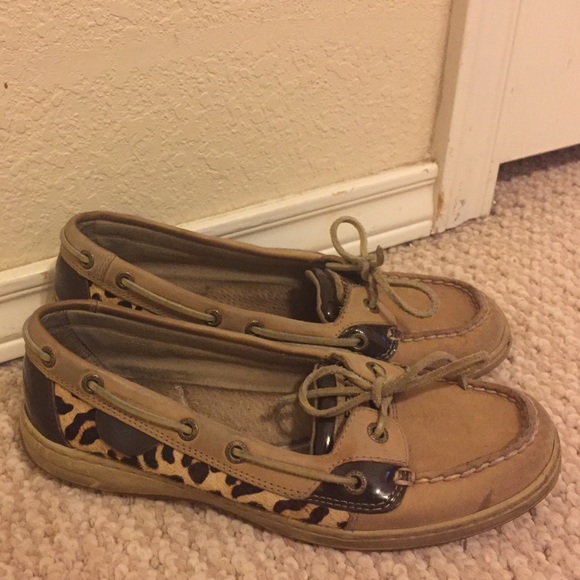 Cute tan and cheetah sperrys!
