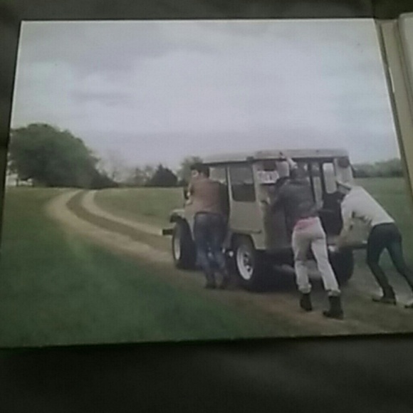 Jonas Brothers "Lines, Vines And Trying Times" CD - Picture 2 of 4