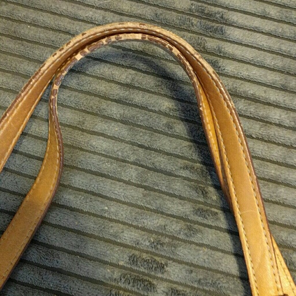 Pink Coach - Picture 3 of 4