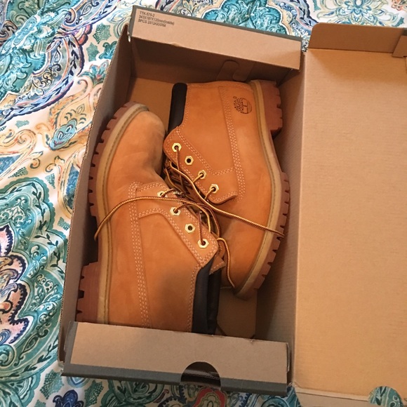 TIMBERLAND water proof boots