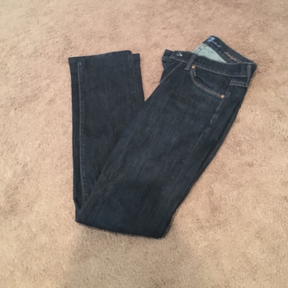 7 for All Mankind Straight Leg Jean Size 25