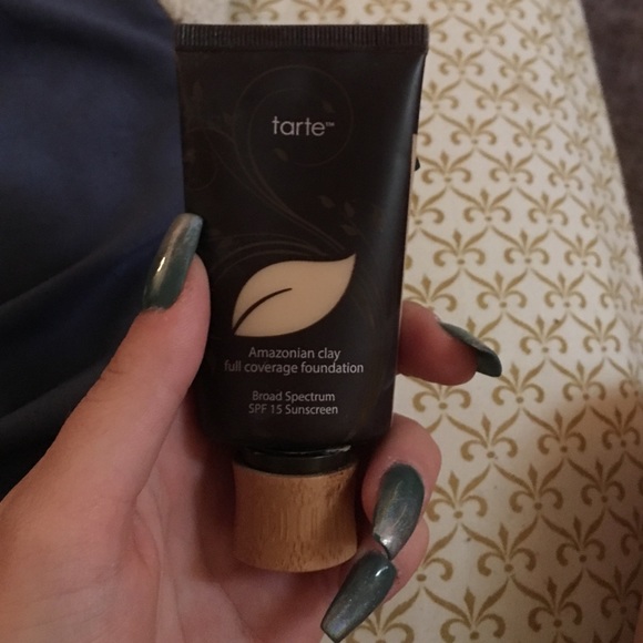Tarte Amazonian Clay Full Coverage Foundation - Picture 1 of 5