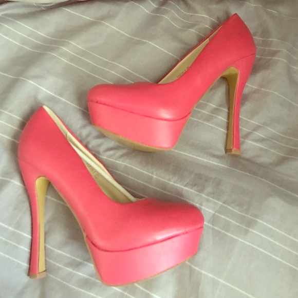 Fuchsia  Pumps