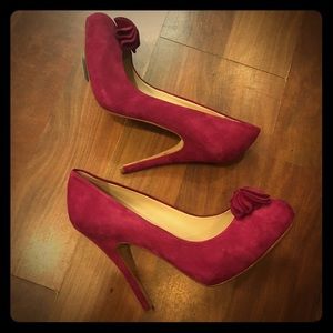 Joan & David Fushia Heels. Sz 9