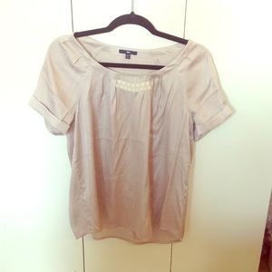 Gap short sleeve top w/ detail neck