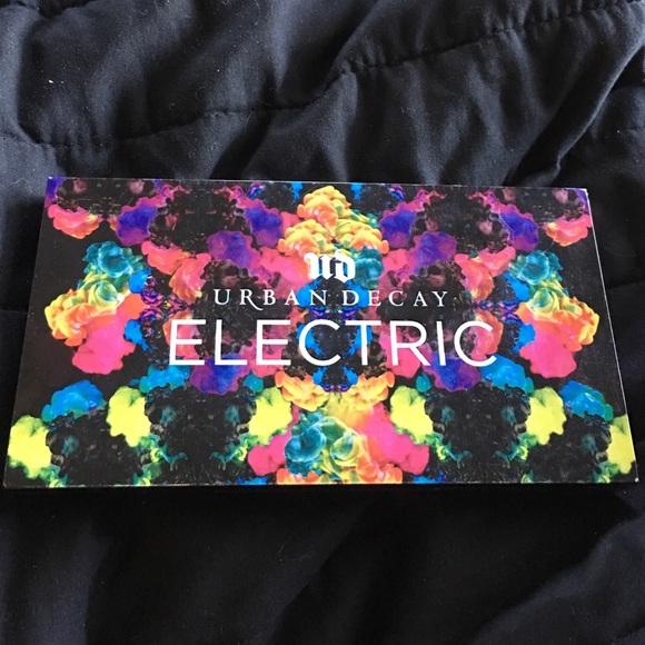 Used urban decay electric pallete