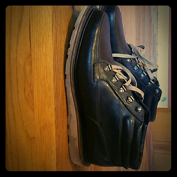 Men's Allen Edmonds shoes. Offers welcome!