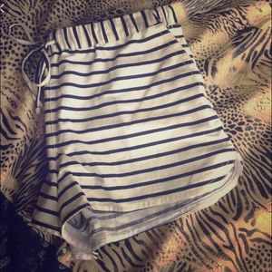 NWT J.crew boardwalk navy striped shorts