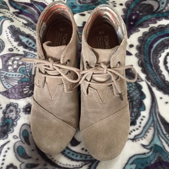 Suede bootties