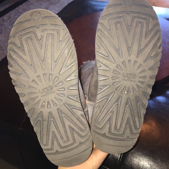 🚫SOLD🚫Grey Ugg boots - Picture 3 of 4