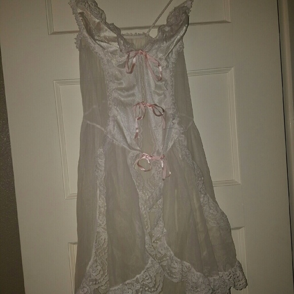 Sz Sm sheer nightie