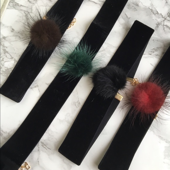 Vixen fur ball velvet choker - Picture 3 of 4