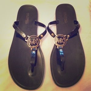 Michael Kors authentic flip flops 💁🏻