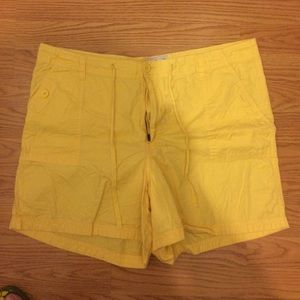 Woman's shorts