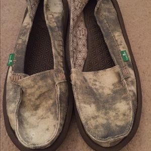 Sanuk slip ons
