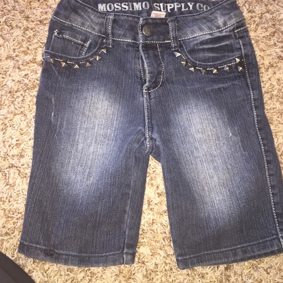 Studded Bermuda shorts