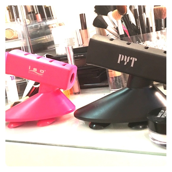 Hot case for straightener or curler