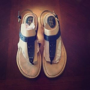 B.o.c T-strap sandals Navy, size 11