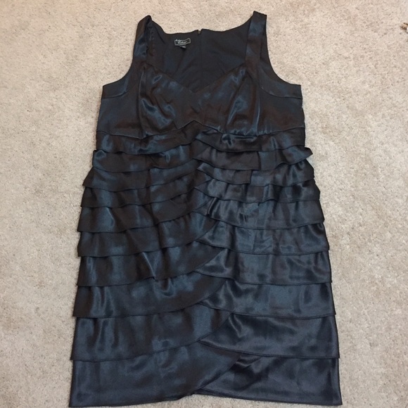 **CLOSET CLEAR OUT, NO OFFERS**Women's dress