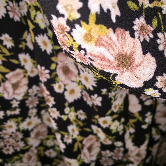 Floral romper - Picture 5 of 5