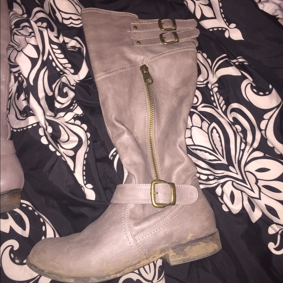 Riding boots