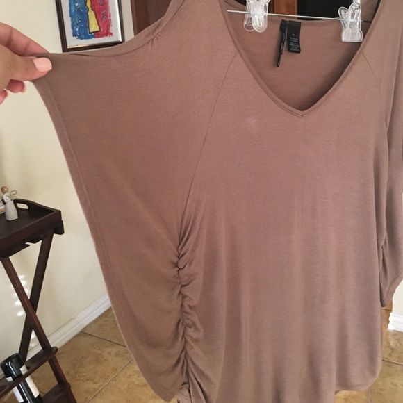 Tan blouse - Picture 2 of 4