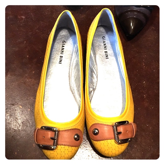 Gianni Bini Yellow Flats