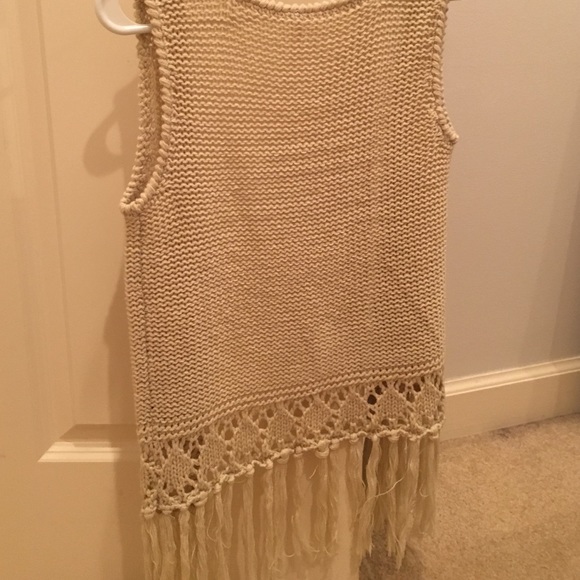 Vest - Picture 4 of 4