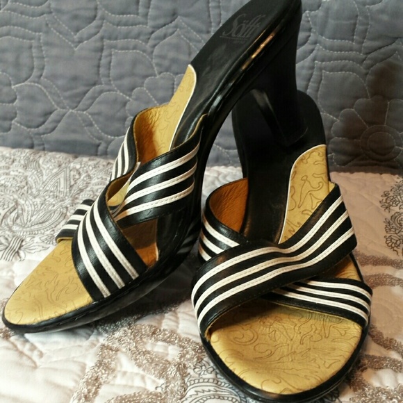 Sofft brand sandals barely worn