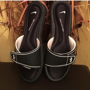 Authentic Nike slippers