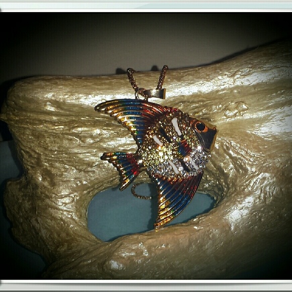 Colorful Fish Necklace - Picture 3 of 3