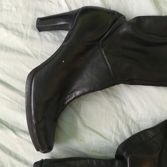 Leather high heeled thigh high boots - Picture 2 of 4