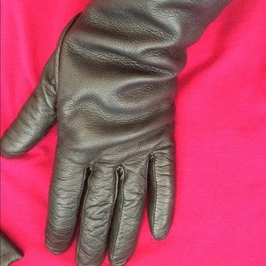 Cashmere lined leather gloves