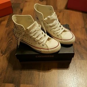 Studded hi top Converse