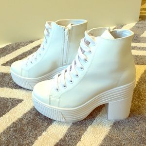JC Play by Jeffrey Campbell - Asif Boot (White)