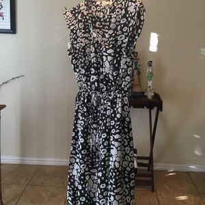 Short sleeve black and white old navy dress