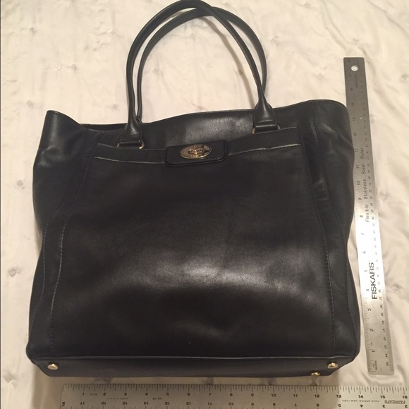 Kate Spade Tote. - Picture 1 of 4