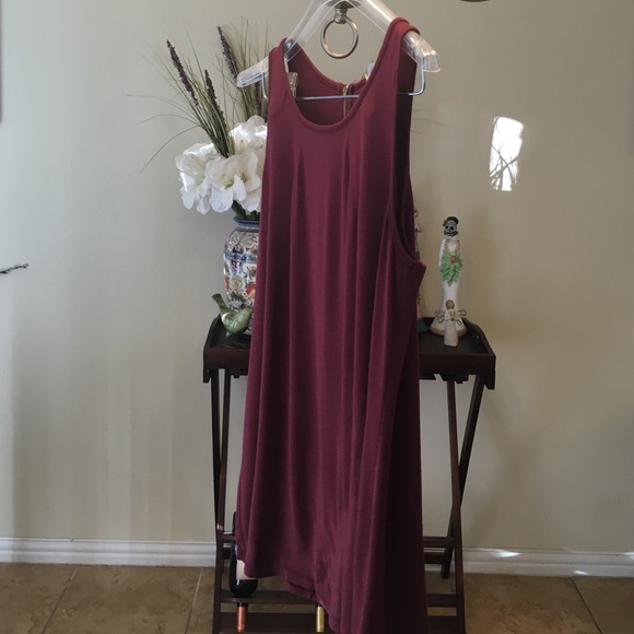 Maroon sleeveless blouse
