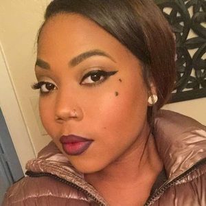 Meet your Posher, Jasmine