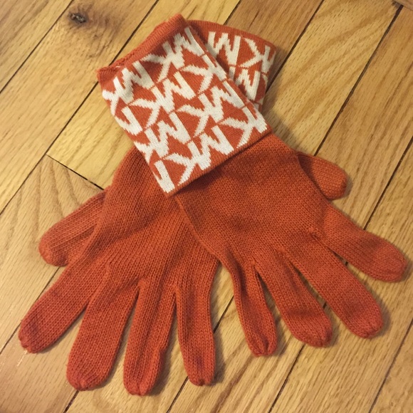 Michael Kors Orange & Crème Gloves - Picture 1 of 4