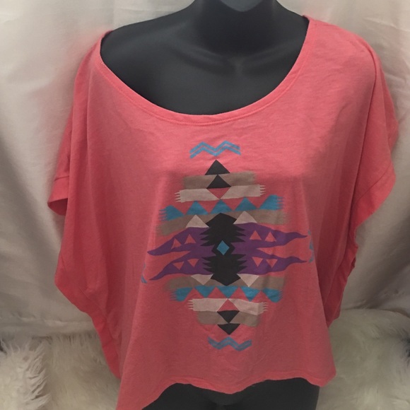 🔴 S O L D🔴 Kirra Off the Shoulder Top🎉