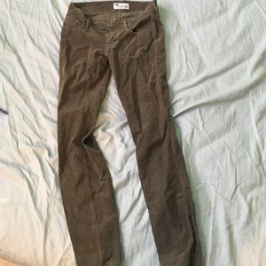 Small corduroy skinny legged pants