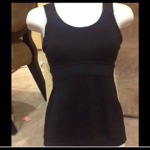 Black Lululemon tank