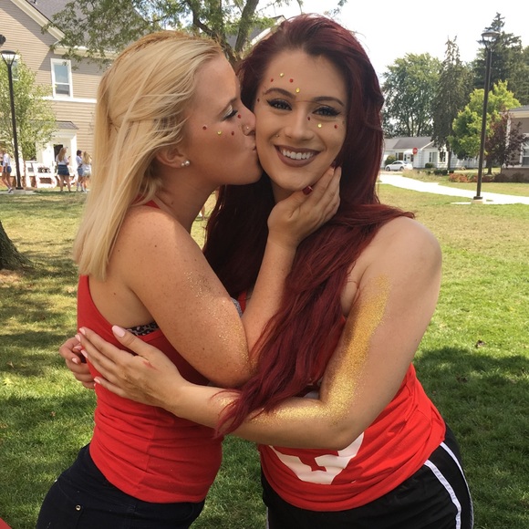 Meet your Posher, Christine - Picture 2 of 2