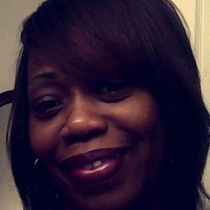 Meet your Posher, Leona