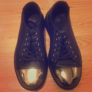 PRICE FIRM dr marten shoes Women's size 8