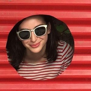 Meet your Posher, Alexandra