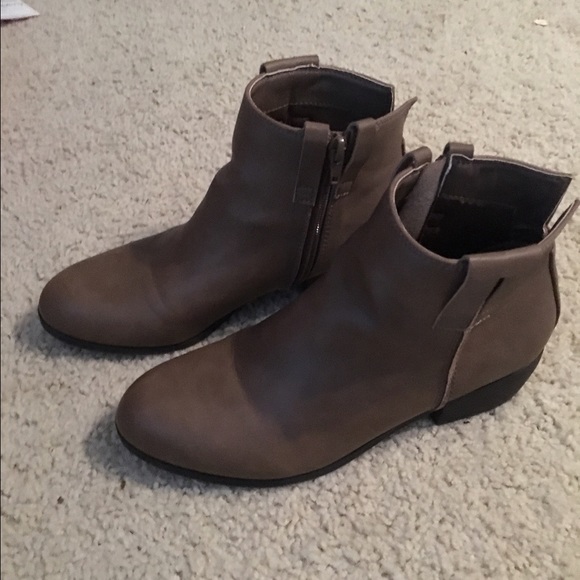 Grey ankle boots size 7